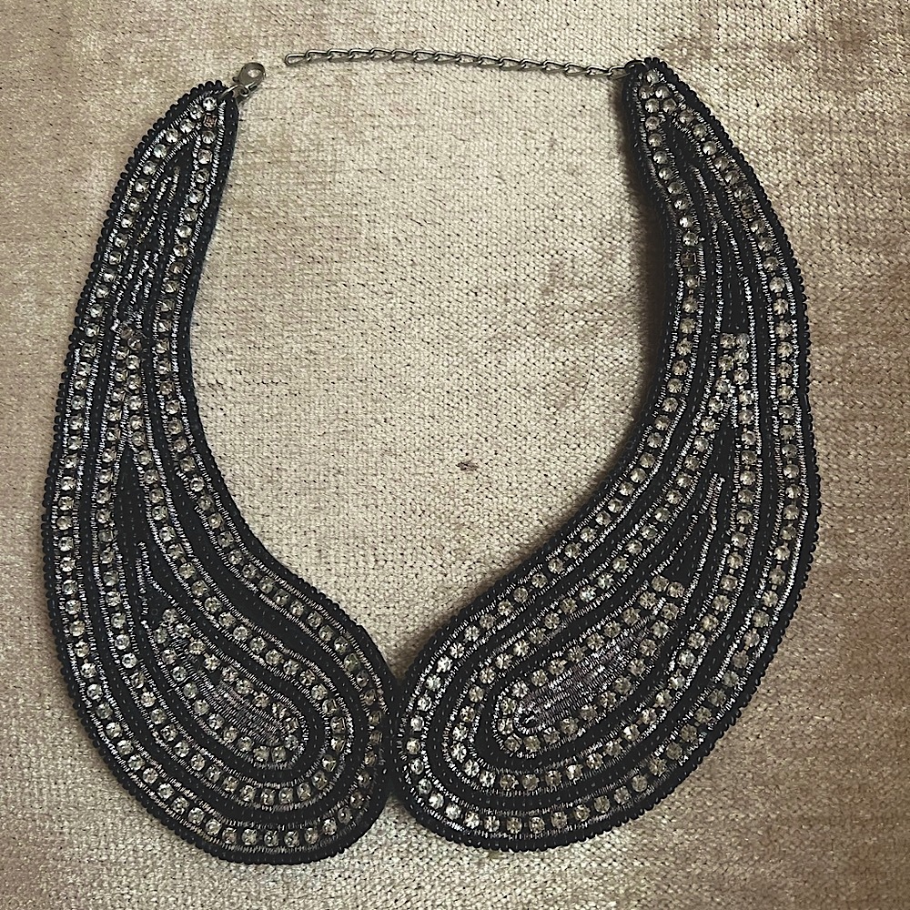 Vintage beaded and rhinestone Peter Pan collar necklace